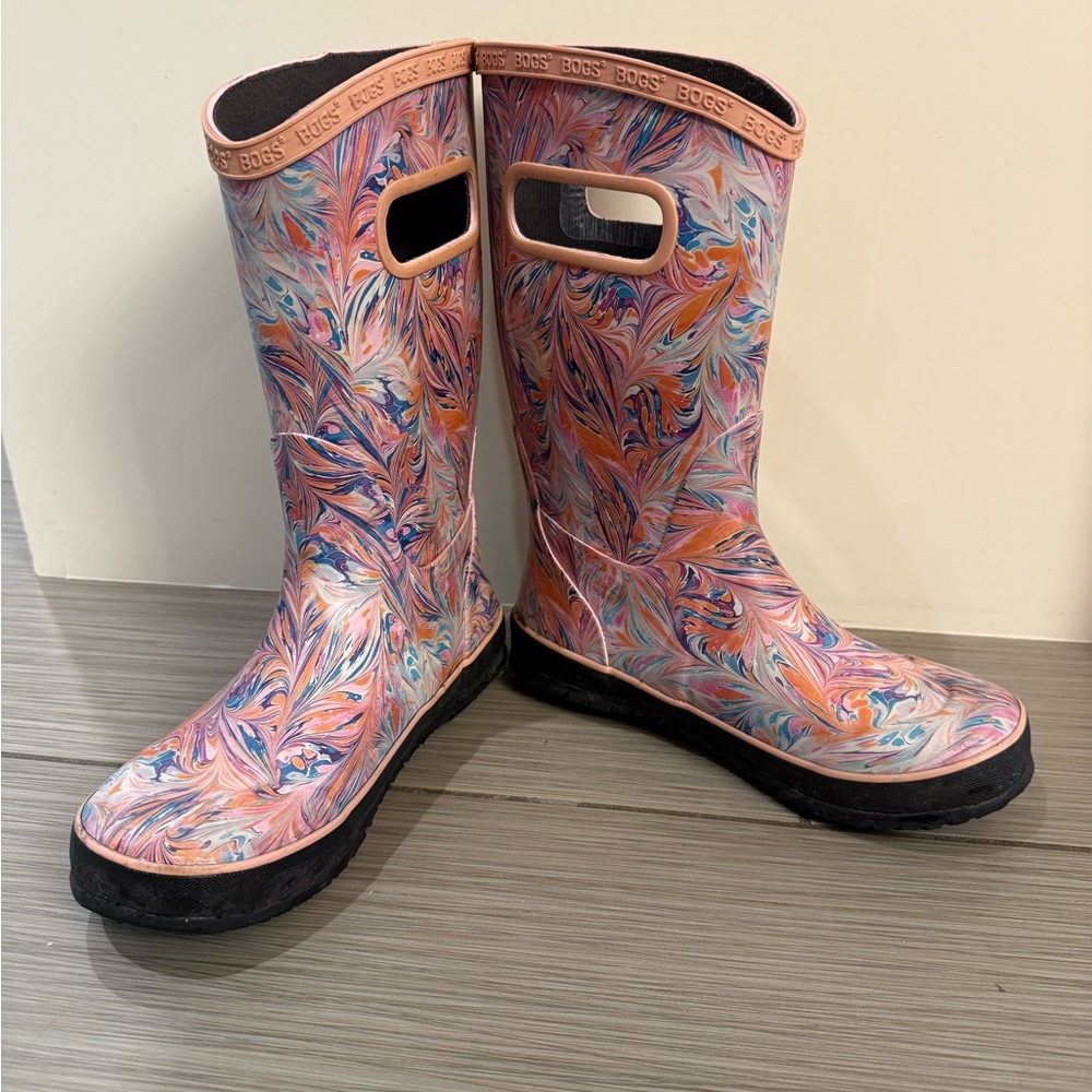 Bog Girls Pink Multi Swirl Waterproof Rain Boots size 3 or 35